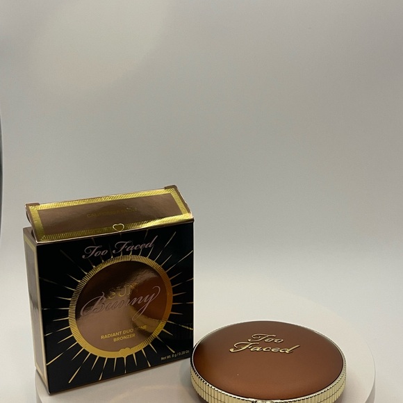 Too Faced Sun Bunny Bronzer - California glow authentic new - Picture 5 of 13